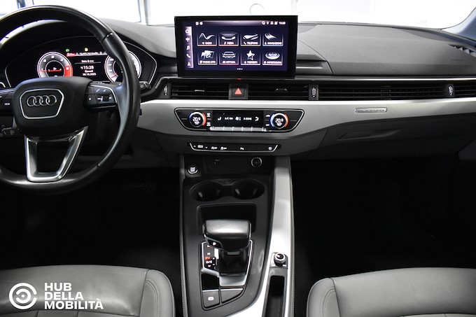 AUDI A4 Avant 40 TDI quattro S tronic Business Advanced